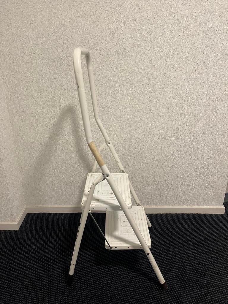 Solide metalen trapje, Doe-het-zelf en Verbouw, Ladders en Trappen, Ophalen, Gebruikt, Trap, Minder dan 2 meter