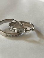 Zilveren oorbellen Creolen Saffier, Sieraden, Tassen en Uiterlijk, Hangers, Verzenden, Zo goed als nieuw, Met edelsteen