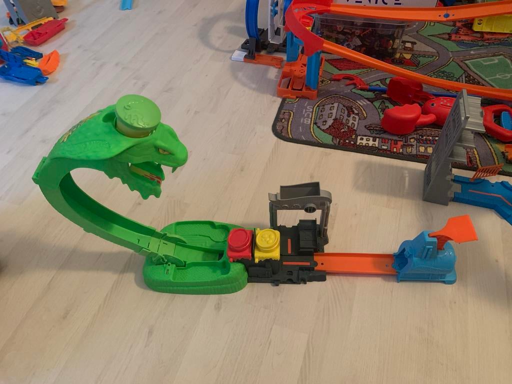 Hot Wheels Slangenaanval Baanset, Ophalen, Gebruikt