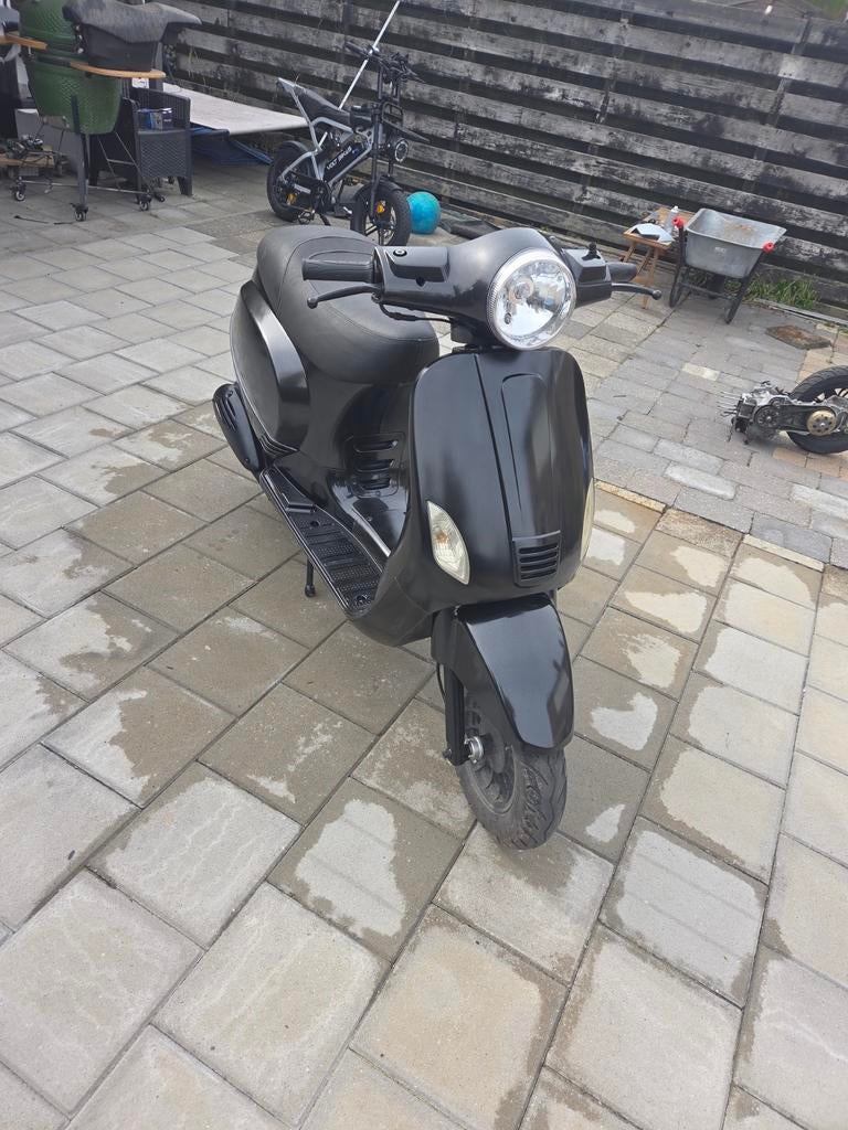 AGM VX50 - Volledig Aangepakt, Lage Kilometerstand, Ophalen, Zo goed als nieuw, Overige typen, Overige merken