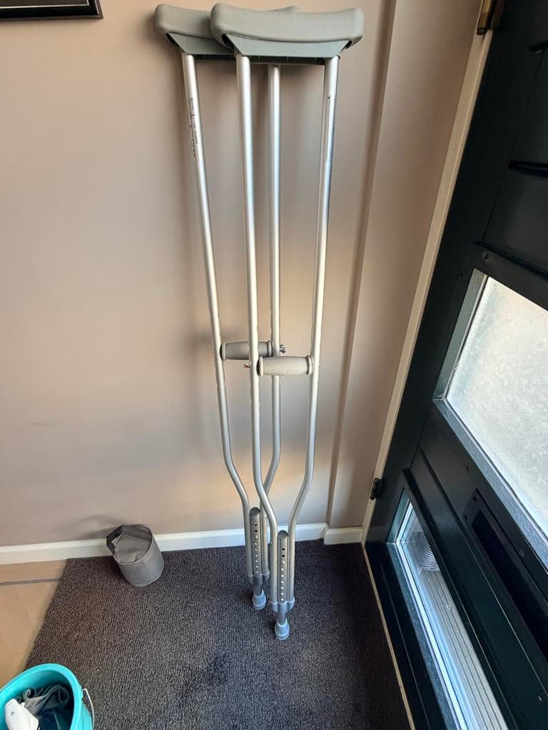 Okselkrukken, Ophalen, Nieuw