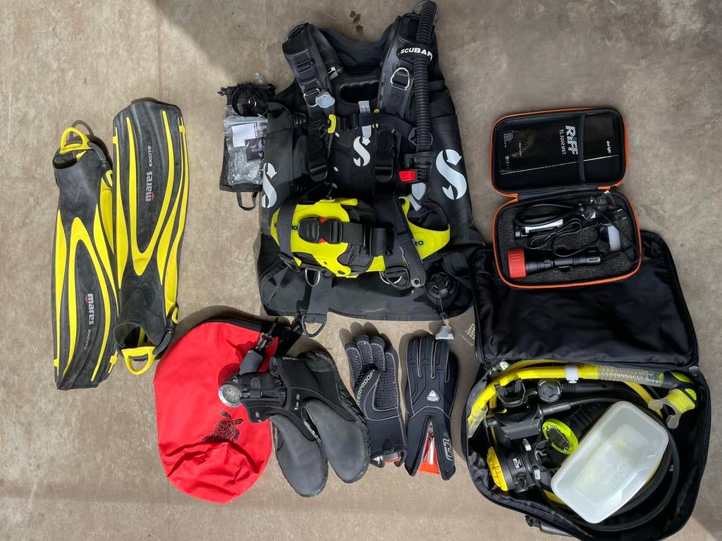 Duikset, Watersport en Boten, Duiken, Ophalen, Zo goed als nieuw