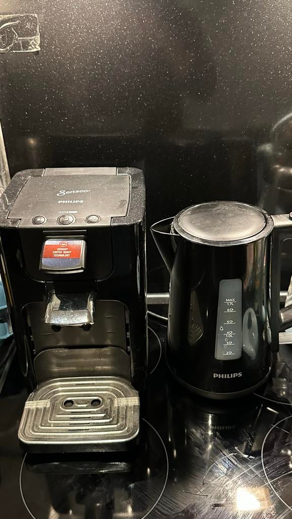Senseo Philips Koffiezetapparaat en Philips Waterkoker, Witgoed en Apparatuur, Koffiezetapparaten, Ophalen, Koffiepads en cups