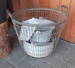 Zinken  aardappelmand, emmer en ketels, Ophalen