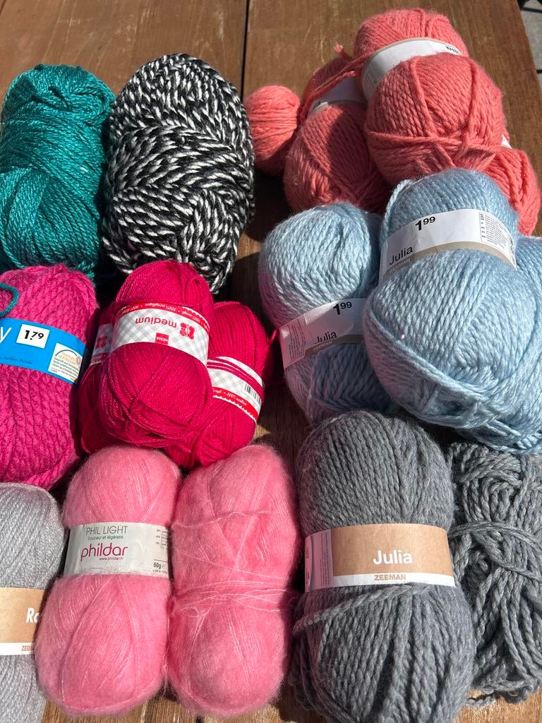 Groot pakket wol en garen van diverse merken, Ophalen of Verzenden, Zo goed als nieuw, Breien of Haken, Wol of Garen