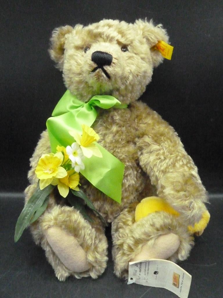 Steiff mohair teddybeer Spring met kuikentje Pilla brombeer, Ophalen of Verzenden, Nieuw, Stoffen beer, Steiff