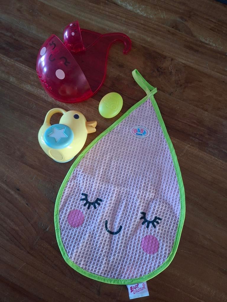 Baby Born bad accessoires set, Kinderen en Baby's, Speelgoed | Poppen, Ophalen of Verzenden, Zo goed als nieuw, Babypop