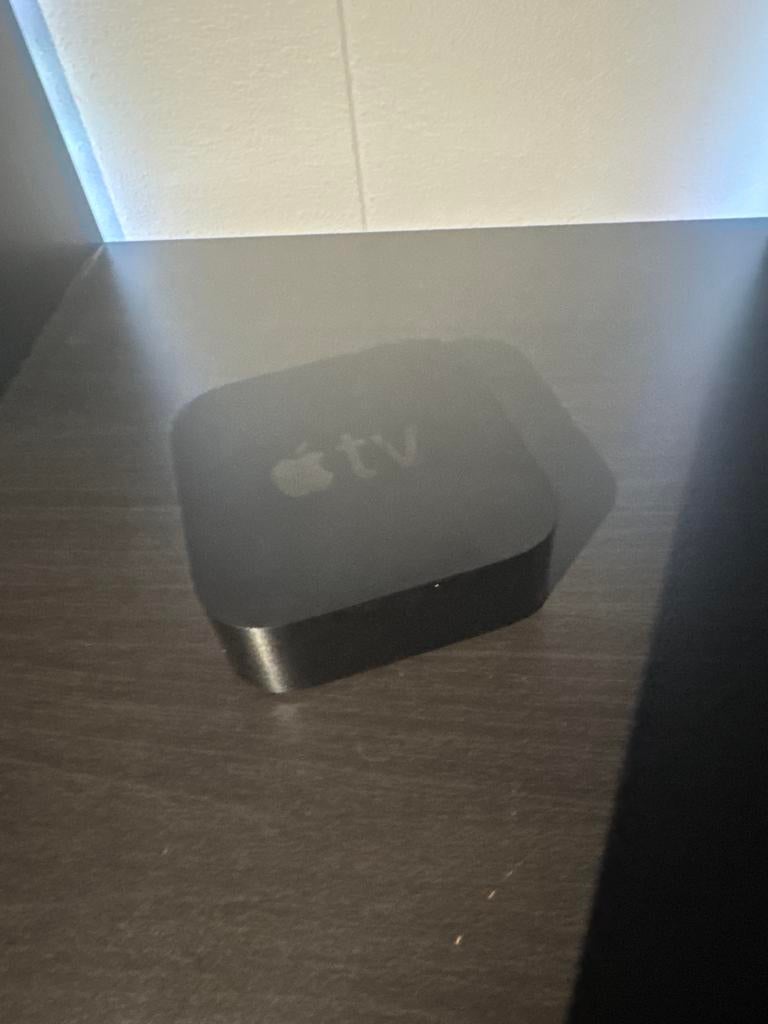 Apple TV HD met afstandsbediening, Audio, Tv en Foto, Mediaspelers, Gebruikt, Zonder harde schijf, HDMI, Ophalen of Verzenden