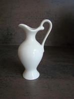 vaasje wit porselein, Wit, Aardewerk of Porselein, Ophalen of Verzenden, Zo goed als nieuw