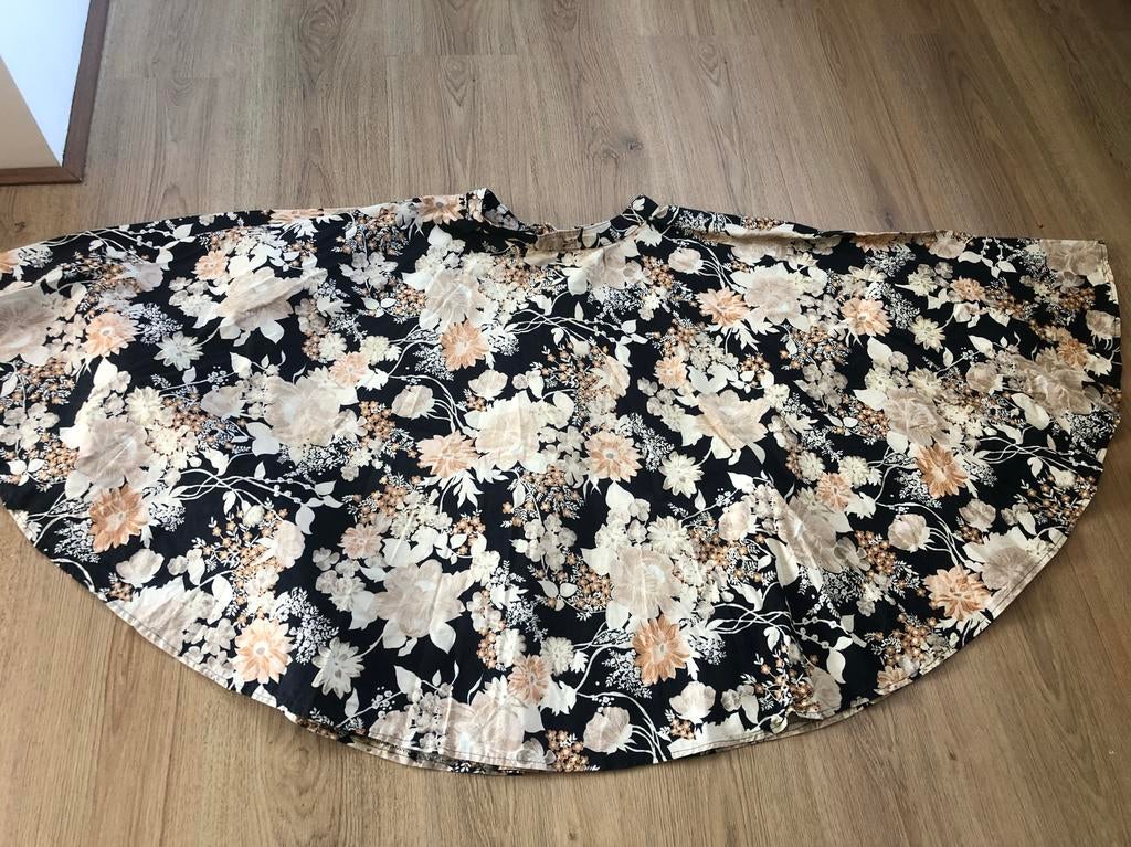 Vintage cirkelrok katoen bloemen beige xs xxs, Kleding | Dames, Rokken, Beige, Ophalen of Verzenden, Zo goed als nieuw, X