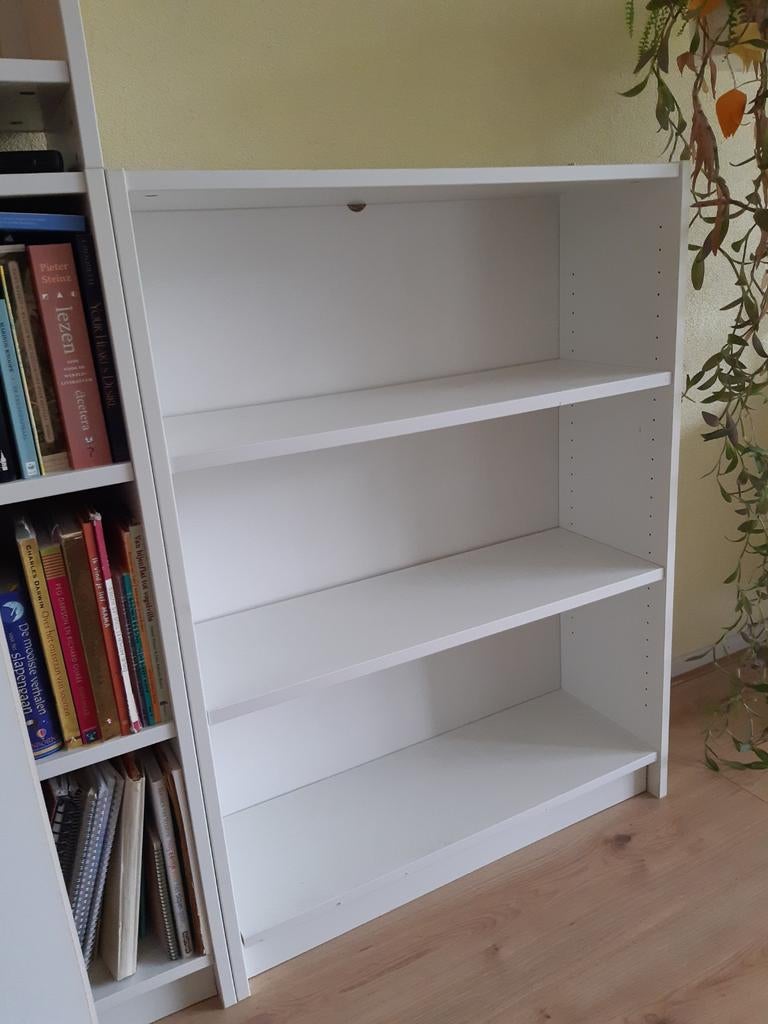 2 Ikea Billy boekenkasten laag wit, Huis en Inrichting, Kasten | Boekenkasten, Met plank(en), Gebruikt, 100 tot 150 cm, 25 tot 50 cm