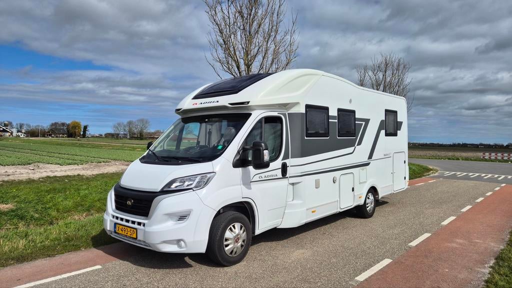 Adria Matrix 670 DC Plus 2024 | 51k km | Luxe + Hefbed!, Chemisch toilet, Ringverwarming, Fiat, Gaslek-detector