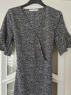 Zwart-witte jurk met stippen zomer jurk, Kleding | Dames, Jurken, Ophalen of Verzenden