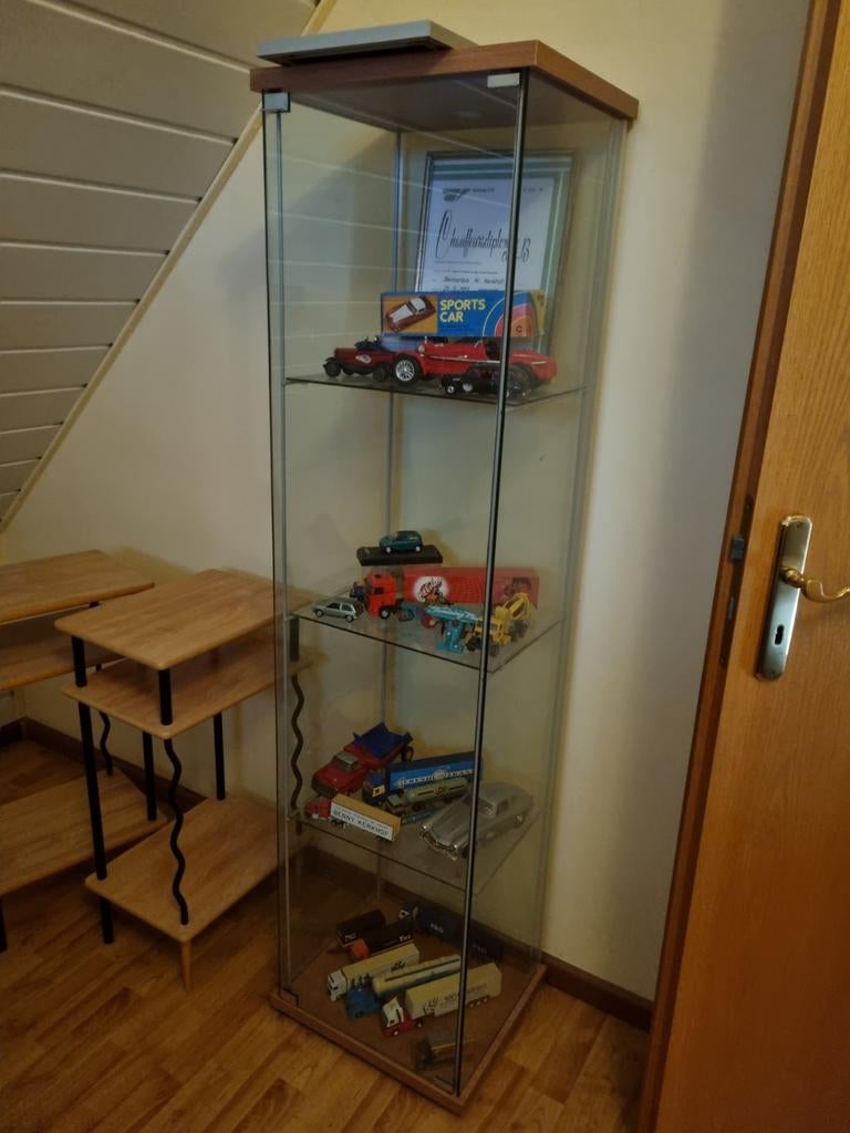 Vitrinekast, Ophalen, Met deur(en), Glas, 50 tot 100 cm