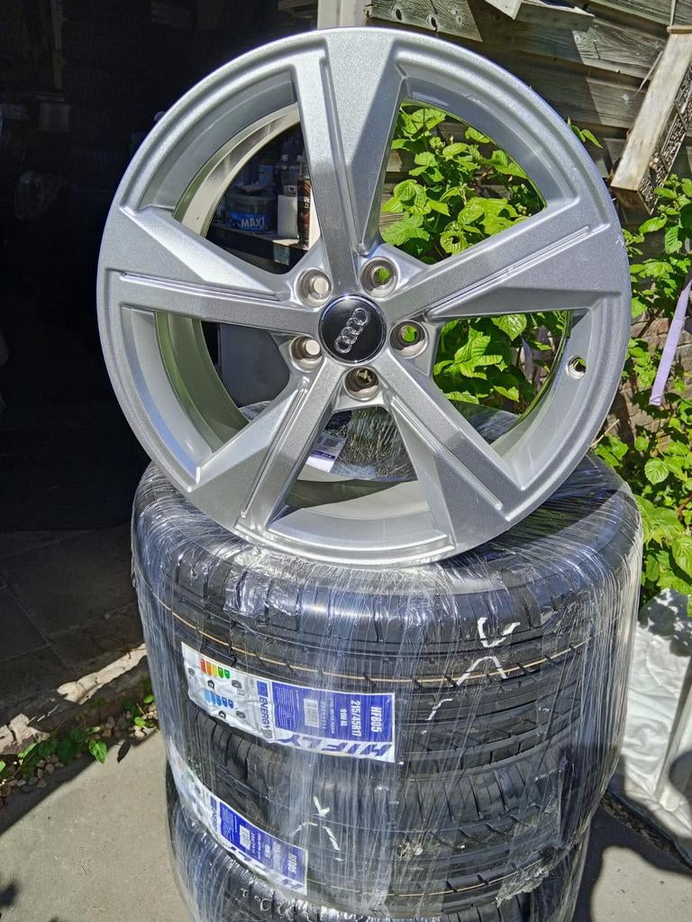 A1 S1audi+nwe banden 5x100, 215-45-17 origineel AUDI  polo, Ophalen, 215 mm, Banden en Velgen, Nieuw