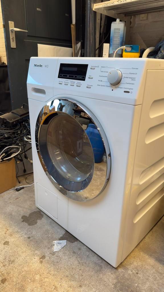 Miele WKE130 WPS – Wasmachine | Werkt goed, Witgoed en Apparatuur, Wasmachines, Zo goed als nieuw, Voorlader, 8 tot 10 kg, 85 tot 90 cm