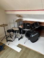 Zwart drumstel met bekkens en krukje, Ophalen, Gebruikt, Overige merken