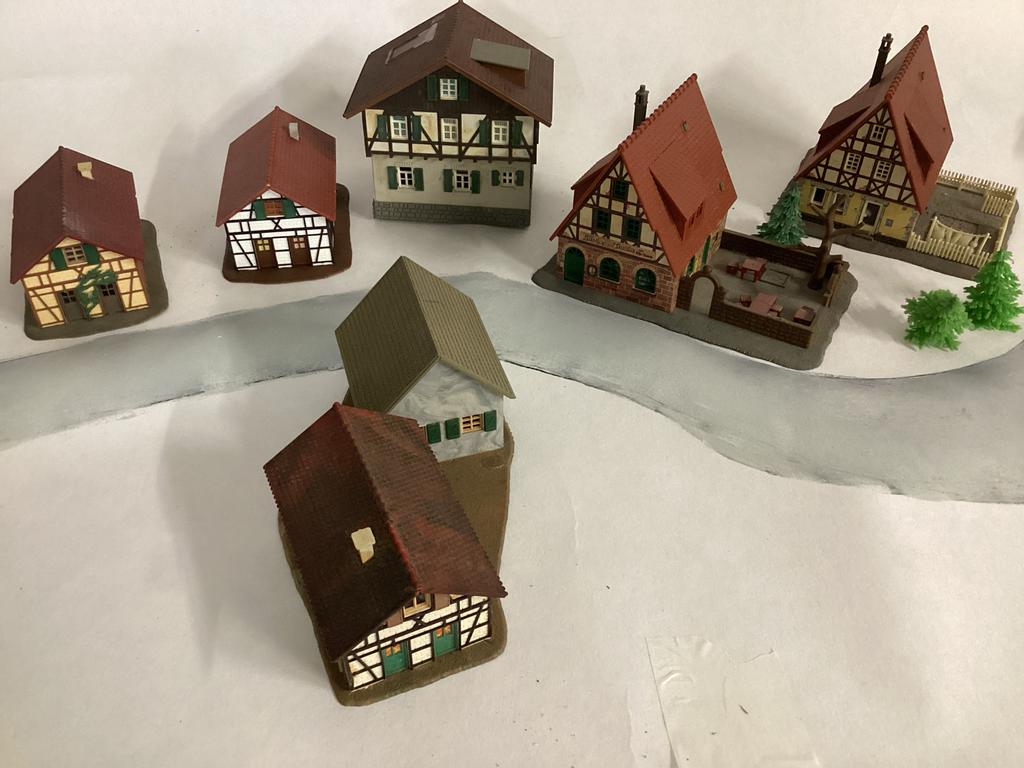 Treinhuisjes H0 - 6 stuks vakwerkhuisjes Limburg, Hobby en Vrije tijd, Modeltreinen | H0, Overige merken, Gebruikt, Verzenden