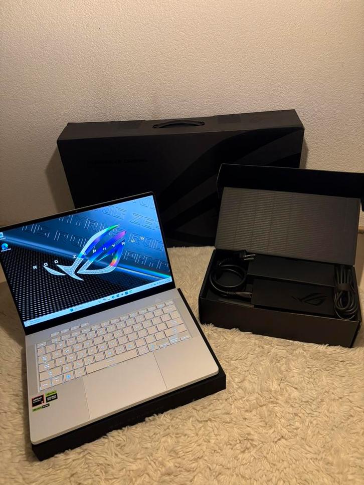 ASUS ROG Zephyrus G14 GA403UM-QS024W | Wit | RTX 5060 | OLED, Computers en Software, Windows Laptops, Zo goed als nieuw, 14 inch