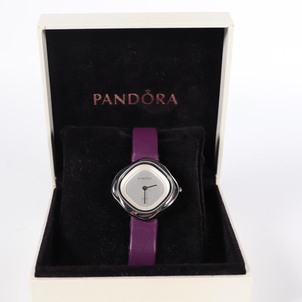 Pandora Liquid 811052WH - B Grade, Sieraden, Tassen en Uiterlijk, Horloges | Dames, Pandora, Gebruikt, Support@pandora.com, Pandora Jewelry, 1000 East 23rd St
Tucson, AZ 85713
USA