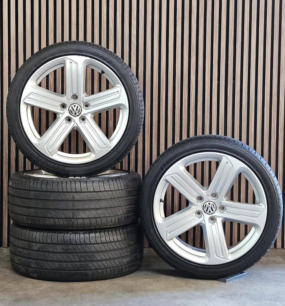 Nette 18" Orig. Volkswagen Velgen+GOEDE Zomerbande 5x112 GTI, Auto-onderdelen, Banden en Velgen, Banden en Velgen, Zomerbanden
