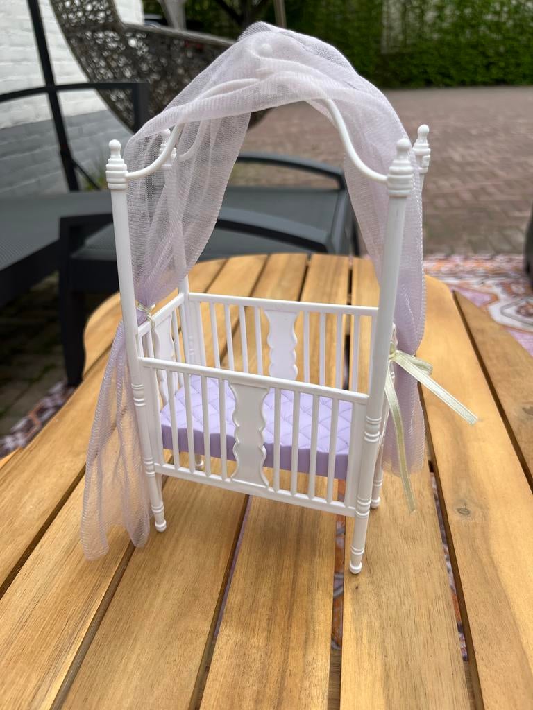 Vintage Barbie babybedje met hemeltje, Ophalen of Verzenden, Zo goed als nieuw, Meisje