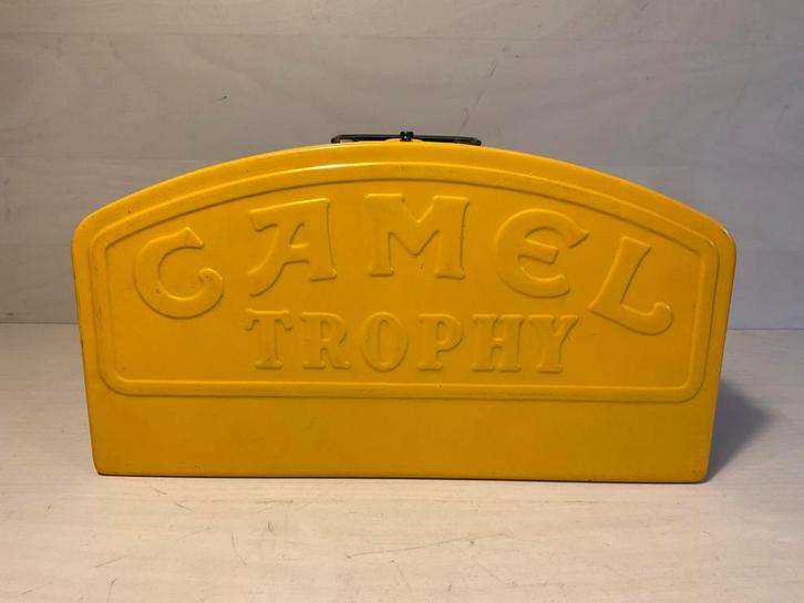 Camel Trophy blik koffertje afsluitbaar in perfecte staat, Verzamelen, Blikken, Zo goed als nieuw, Overige, Ophalen of Verzenden