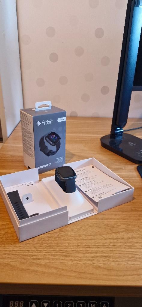 Fitbit Sense 2 - Smartwatch + originele doos, Sieraden, Tassen en Uiterlijk, Smartwatches, Gebruikt, Android, Zwart, Afstand, Calorieverbanding