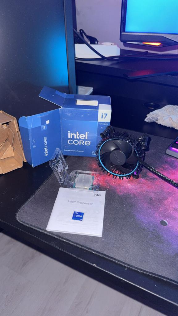 Intel Core i7-14700F Processor (14e Gen, LGA1700), Computers en Software, Processors, Nieuw, 24-core, 4 Ghz of meer, Ophalen of Verzenden