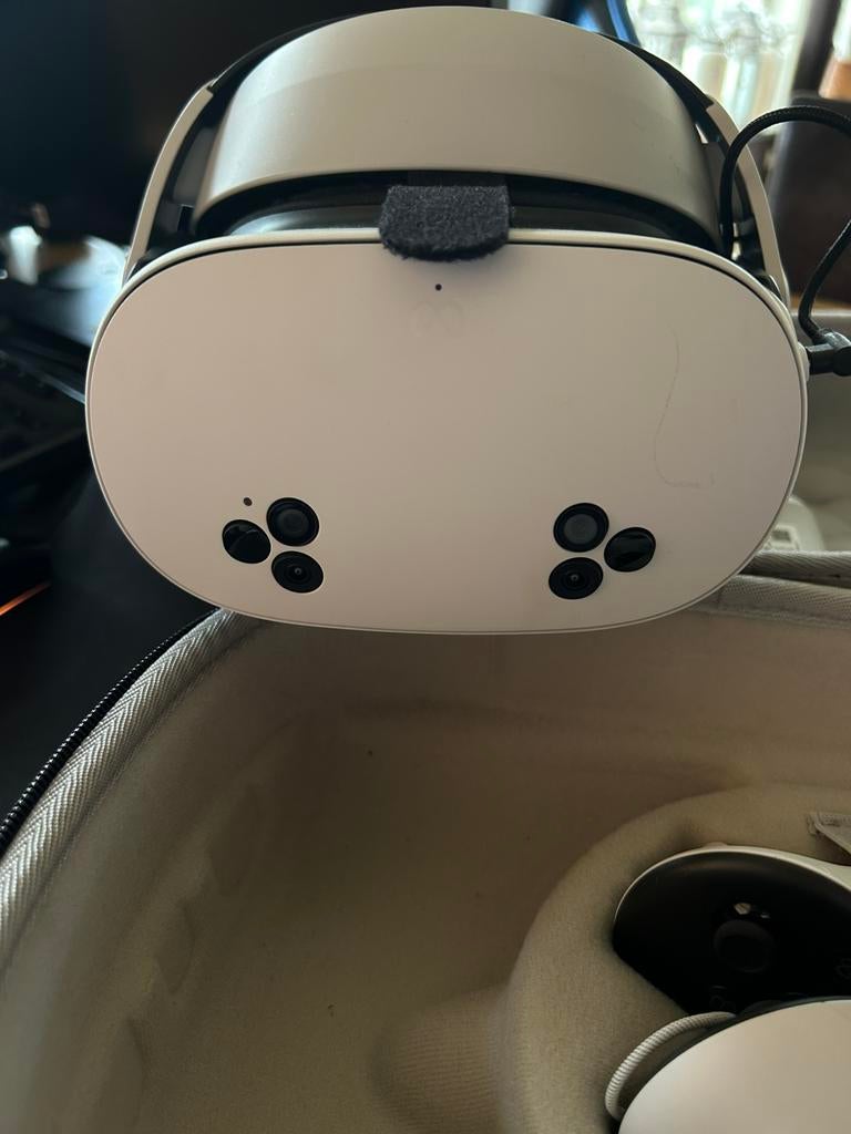 Meta Queast 3s. (Met assoaris), Ophalen of Verzenden, Zo goed als nieuw, Overige platformen