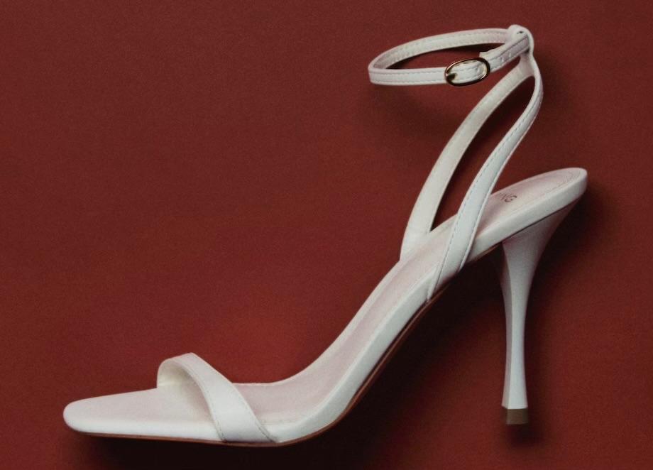 2 paar MANGO high heels hoge hakken Maat 40 EN 41 naaldhak, Kleding | Dames, Schoenen, Ophalen of Verzenden, Zo goed als nieuw