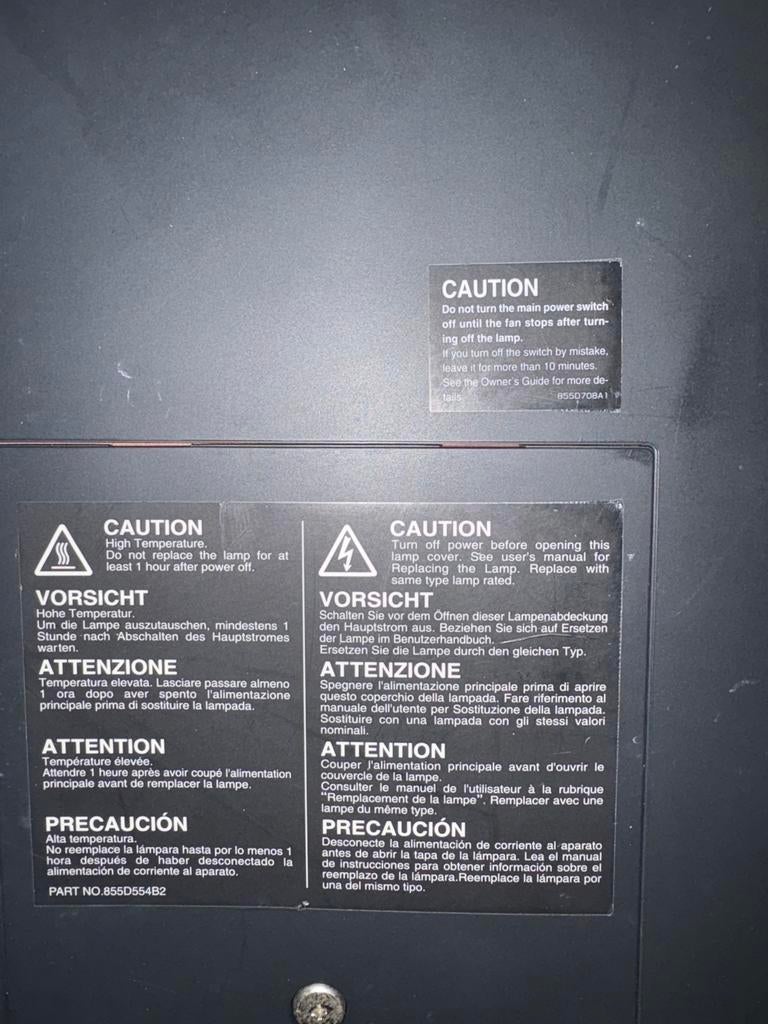 Professionele beamer in koffer, Audio, Tv en Foto, Beamers, Ophalen of Verzenden, Gebruikt, Overige resoluties