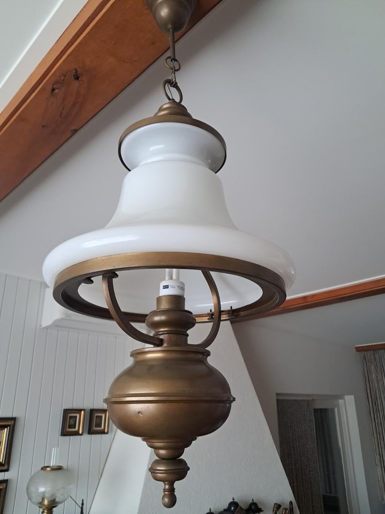 Antieke olie hanglamp, Ophalen