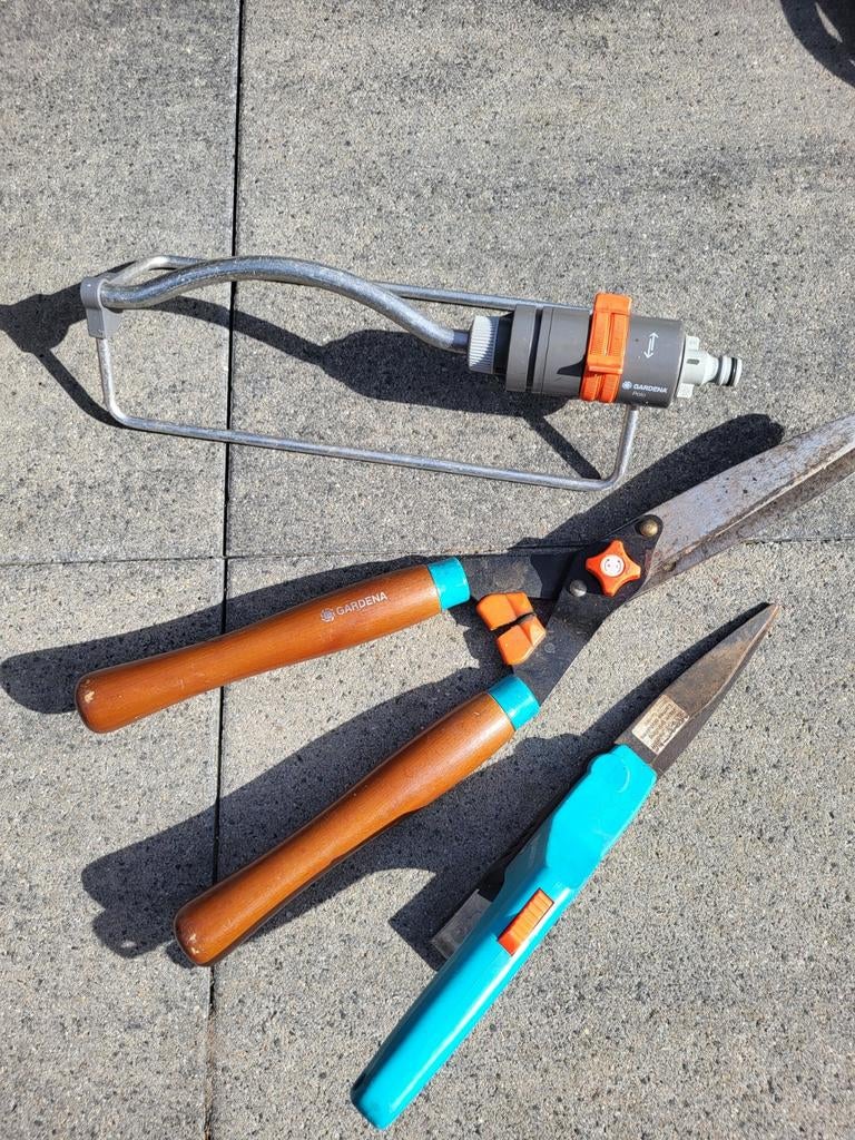 Gardena sproeier-heggeschaar-graskantknipper, Tuin en Terras, Ophalen of Verzenden, Gebruikt, Overige soorten, Gardena