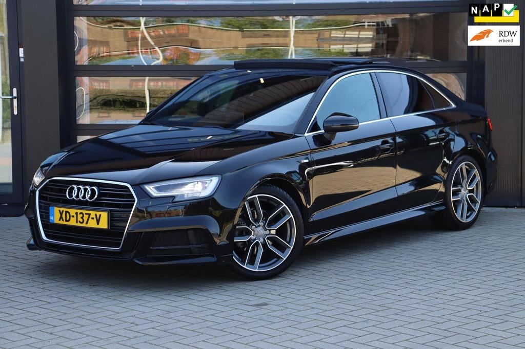 Audi A3 Limousine 35 TFSI CoD Sport S Line Edition | NAP | S, Euro 6, 4 cilinders, 150 pk, Leder en Stof