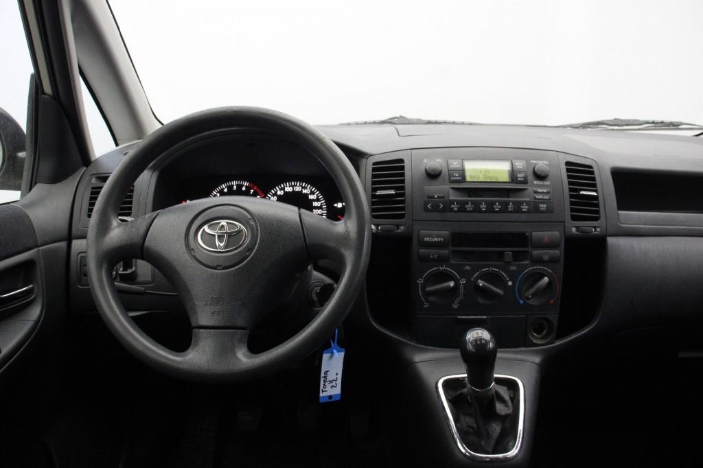 Toyota COROLLA VERSO 1.6 VVT-i Linea Terra - Airco, Trekhaak, Voorwielaandrijving, 450 kg, Gebruikt, 4 cilinders