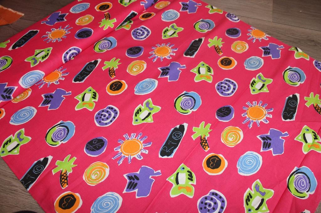 Rol 100% katoen stof - Roze zomerse rio vissen zon #1504, 120 cm of meer, Ophalen of Verzenden, Katoen, Roze