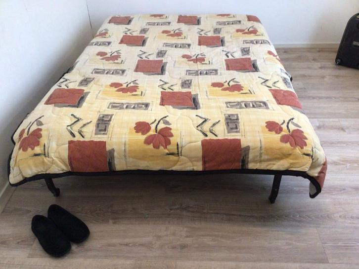 Gratis af te halen, slaapbank / logeerbed. Afm.140 x 200 cm, Huis en Inrichting, Slaapkamer | Slaapbanken, Gebruikt, 140 cm, 200 cm