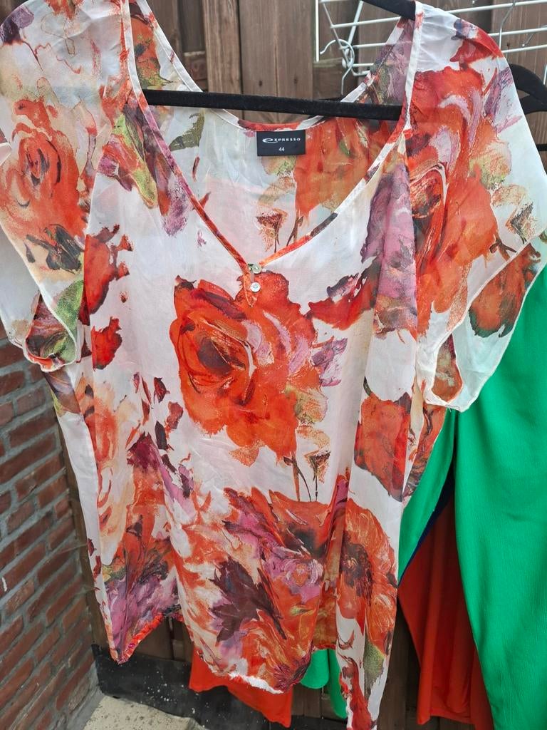 100% zijde top maat 44, Ophalen, Maat 42/44 (L), Zo goed als nieuw, Zonder mouw