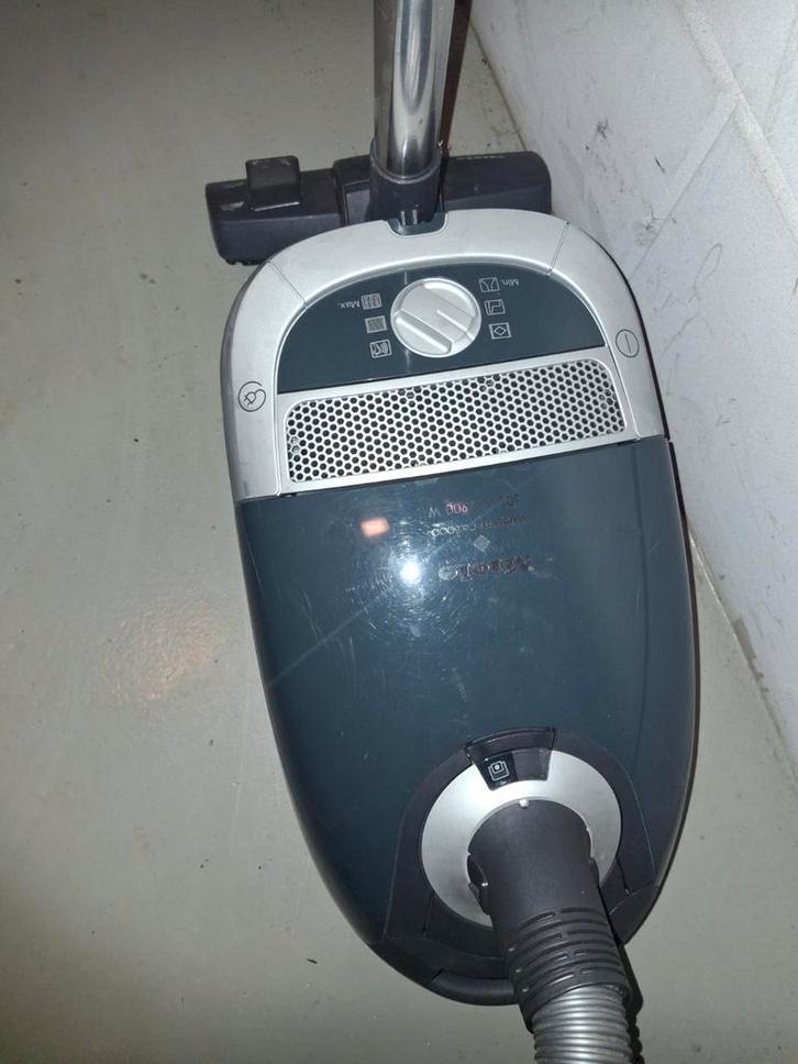 Miele Stofzuiger 2000 Watt - Regelbaar Vermogen, Witgoed en Apparatuur, Stofzuigers, Gebruikt, Stofzuiger, 2000 watt of meer, Stofzak