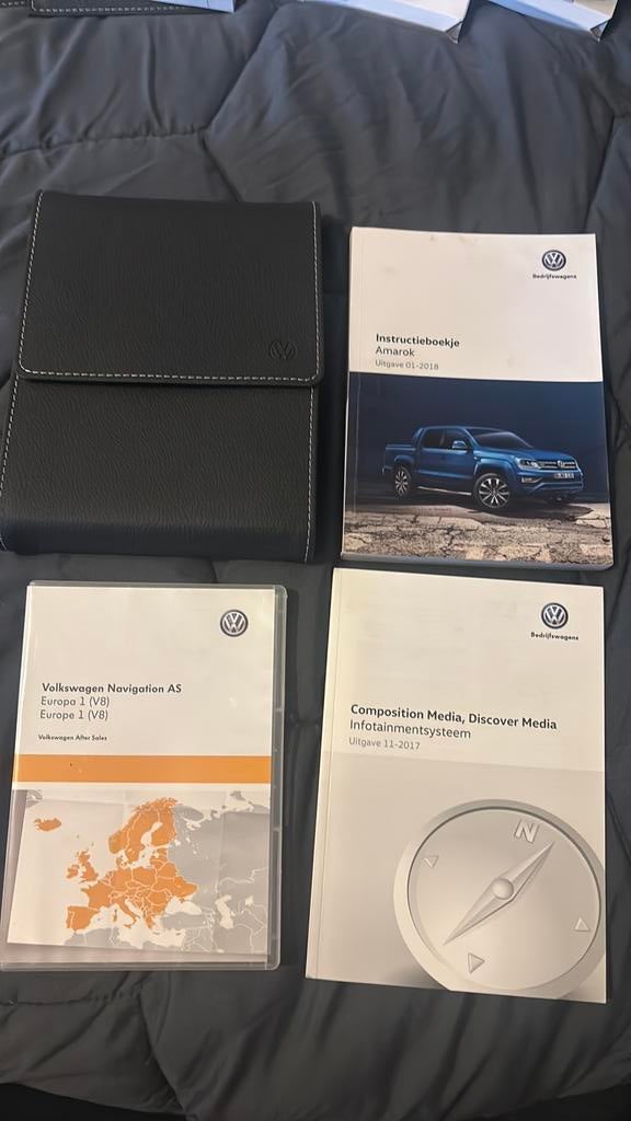 Vw Amarok instructieboekje met mapje en case, Verzenden
