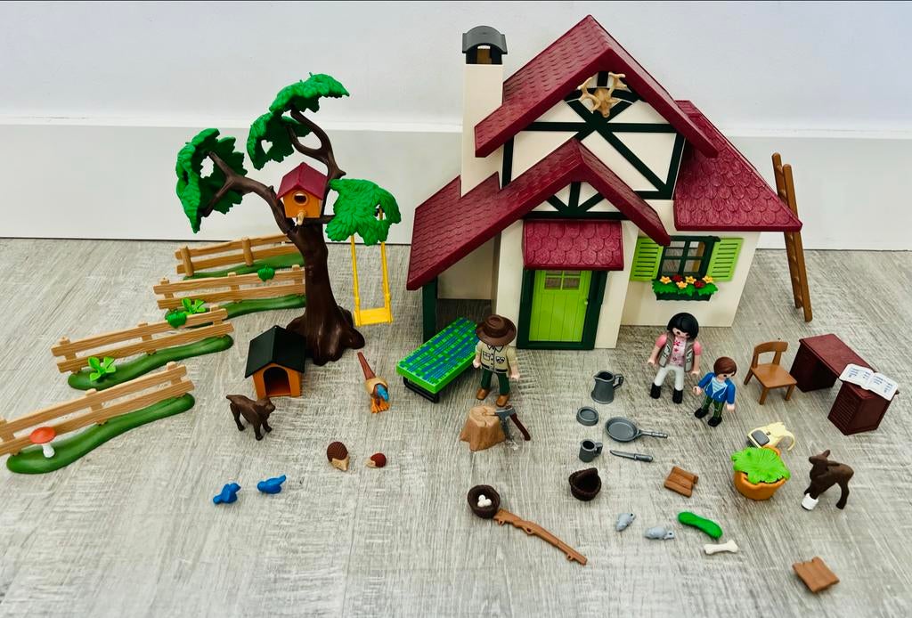 Playmobil boswachters huisje 6811 compleet, Ophalen of Verzenden, Gebruikt, Complete set