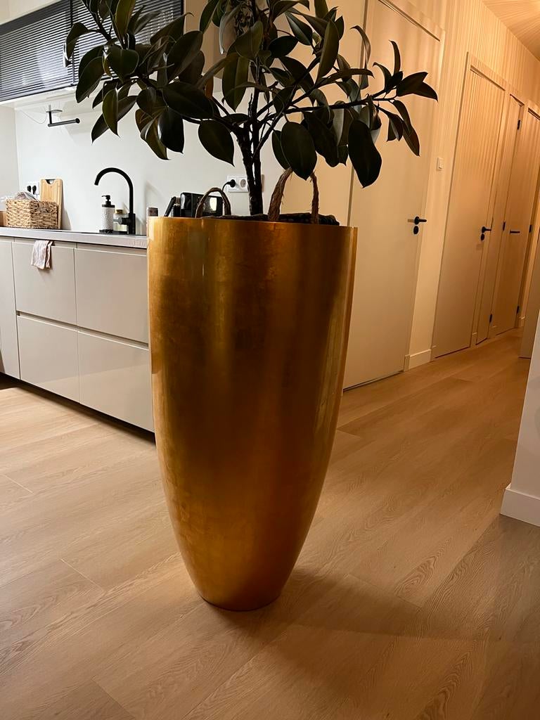 Grote gouden plantenpot - Luxe uitstraling, Tuin en Terras, Bloempotten, 25 tot 40 cm, Overige materialen, Gebruikt, Rond