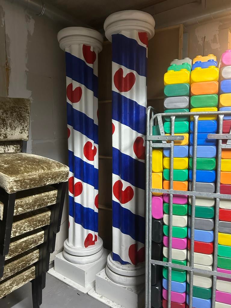 2 pilaren friesche vlag / frysk / friesland, Ophalen, Nieuw