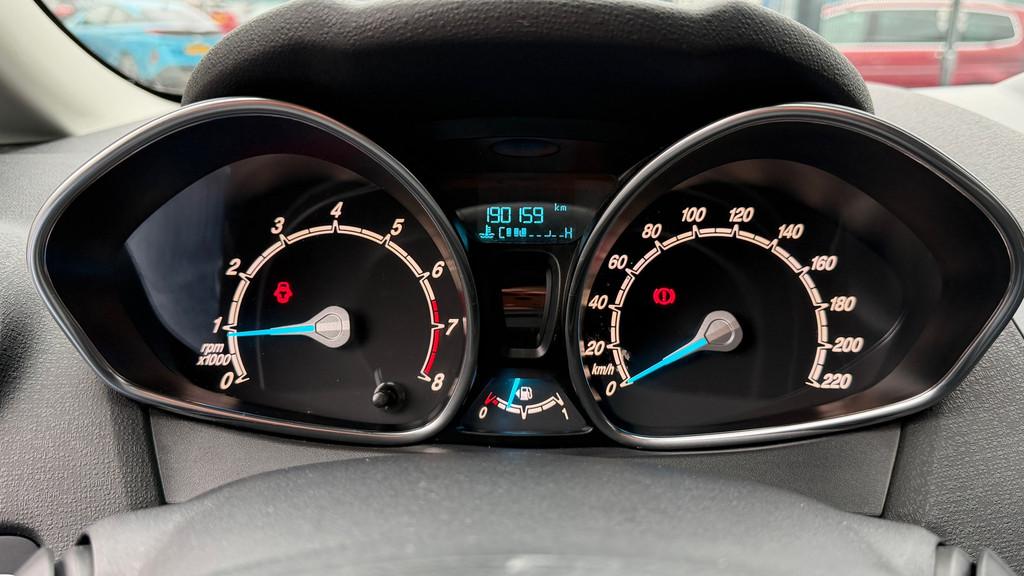 Ford Fiesta 1.0 Style Ultimate Airco|Navi|PDC, Auto's, Ford, Voorwielaandrijving, Euro 6, 525 kg, Bedrijf