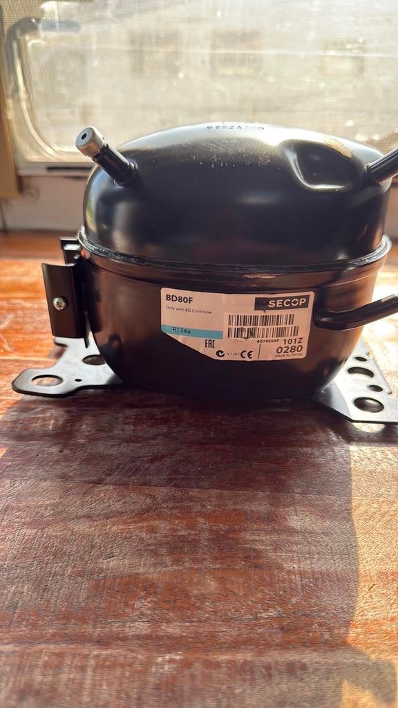 SECOP BD80F koelkast compressor nieuw ongebruikt, Witgoed en Apparatuur, Ophalen, Nieuw