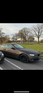 BMW e93 320i, 1995 cc, Zwart, 4 cilinders, 4 stoelen