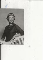 Doris Day met shawl 7-11 cm, Ophalen of Verzenden, 1940 tot 1960, Ongelopen, Sterren en Beroemdheden