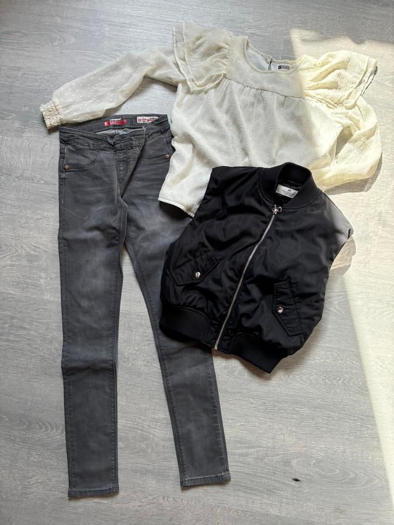 Dat meisje broek top en bodywarmer draagmaat 11, Ophalen of Verzenden, Zo goed als nieuw