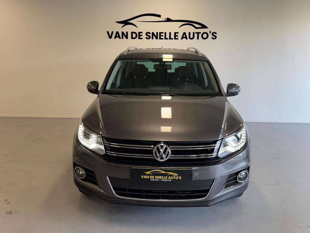 Volkswagen TIGUAN 2.0 TSI Sport&Style 4Motion DSG/CAMERA/BIX, Auto's, Volkswagen, Automaat, Euro 5, Gebruikt, 4 cilinders